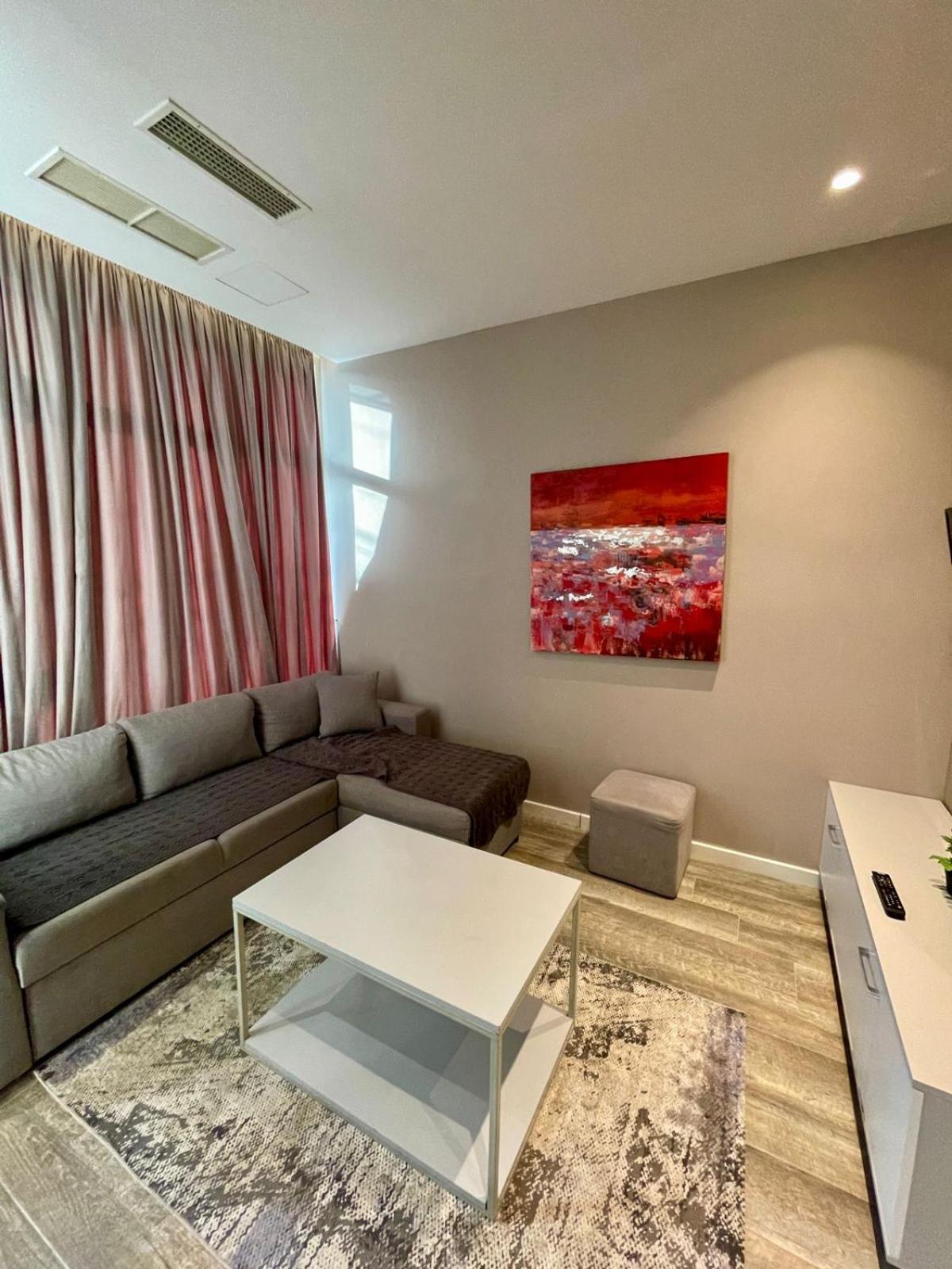 טיראנה Premium City Studio & Suite מראה חיצוני תמונה